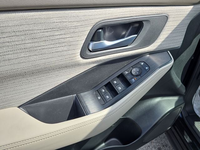2023 Nissan Rogue SV - Photo 25