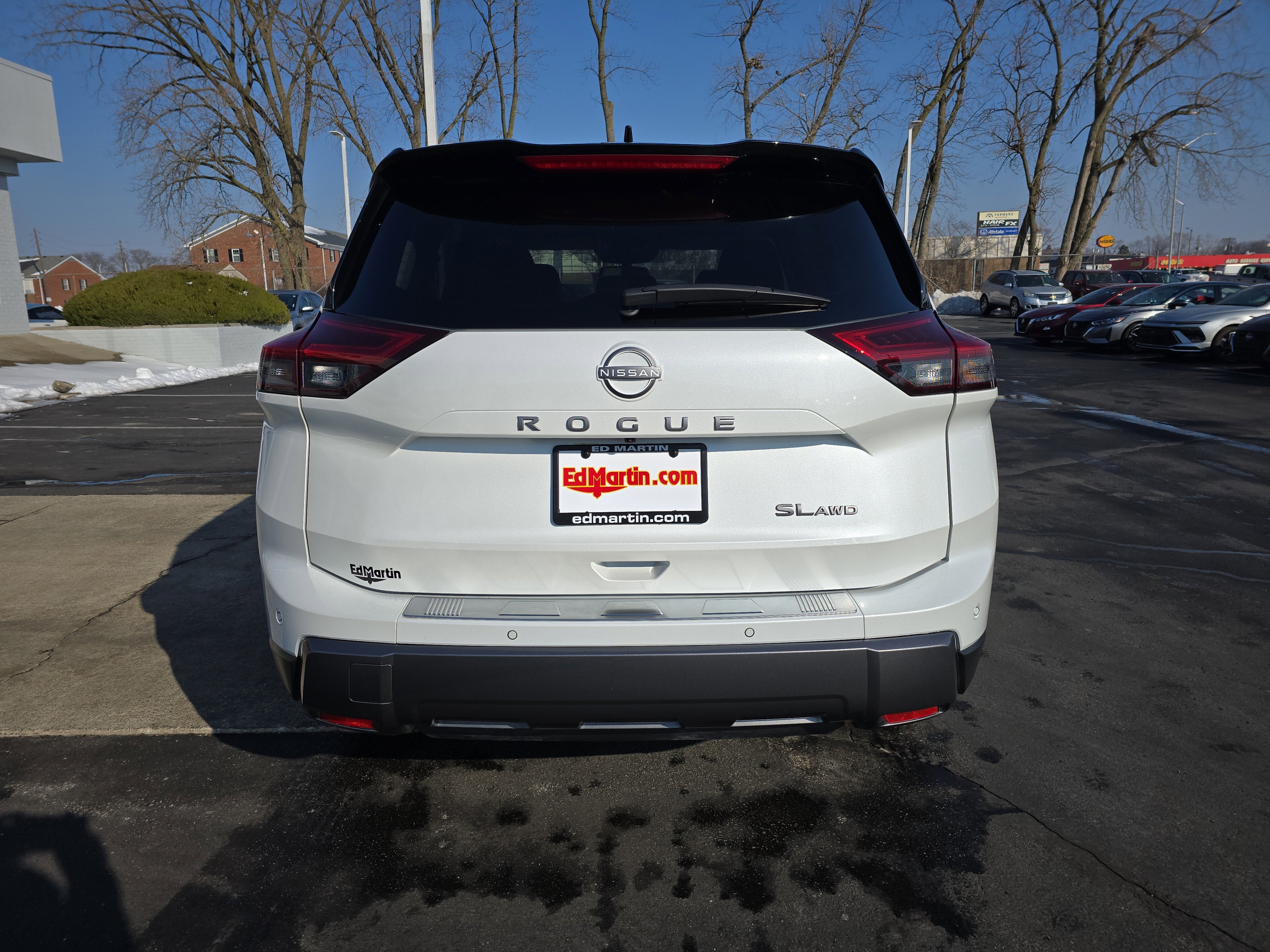 2025 Nissan Rogue SL