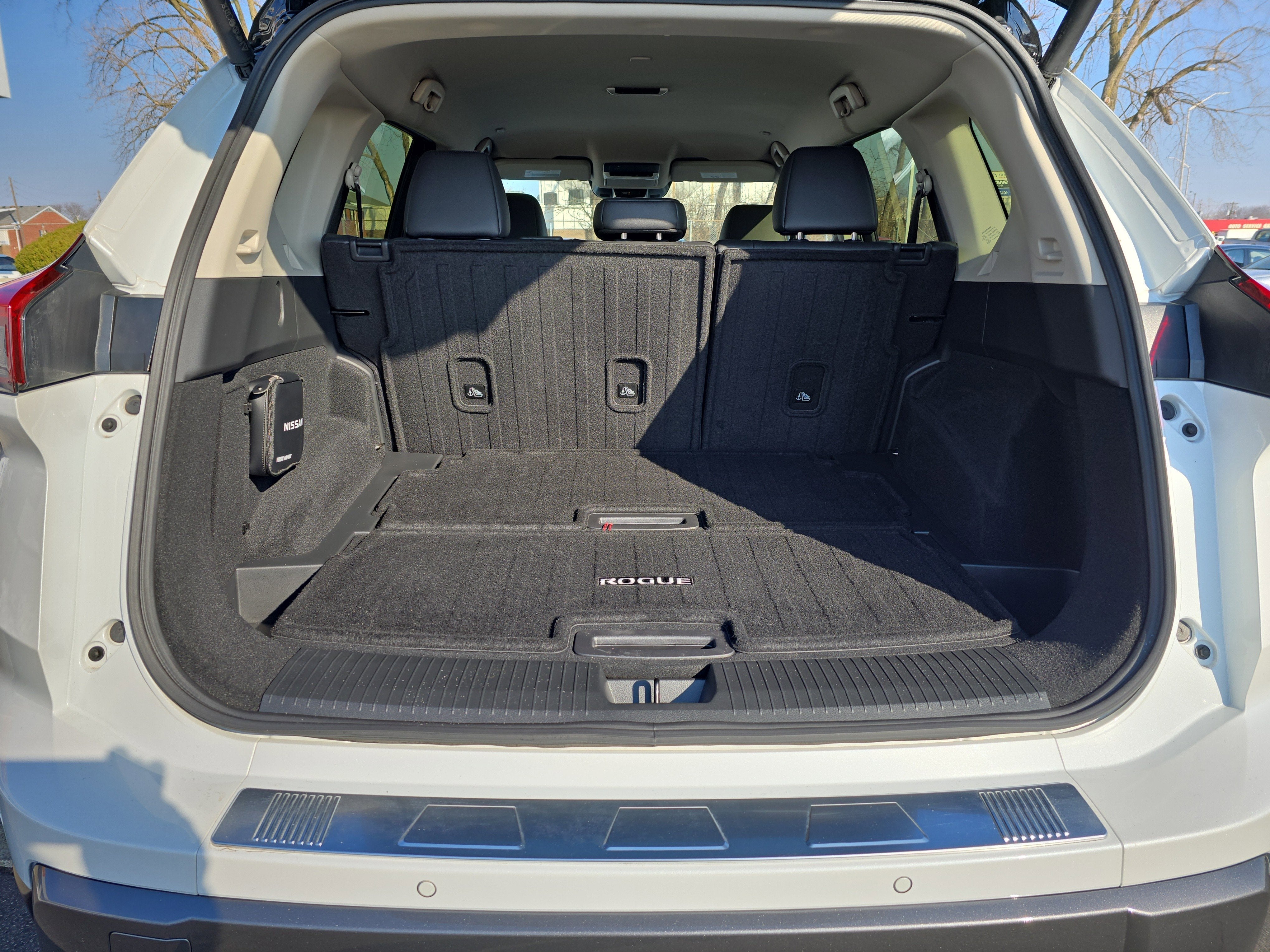 2025 Nissan Rogue SL