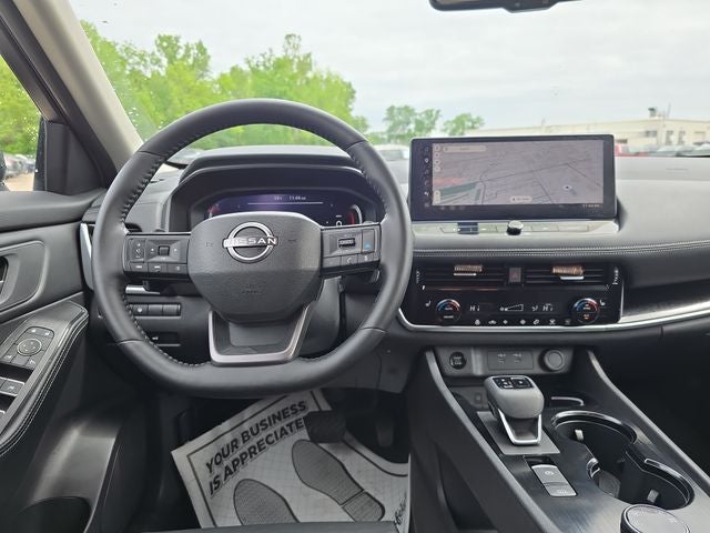 2025 Nissan Rogue SL
