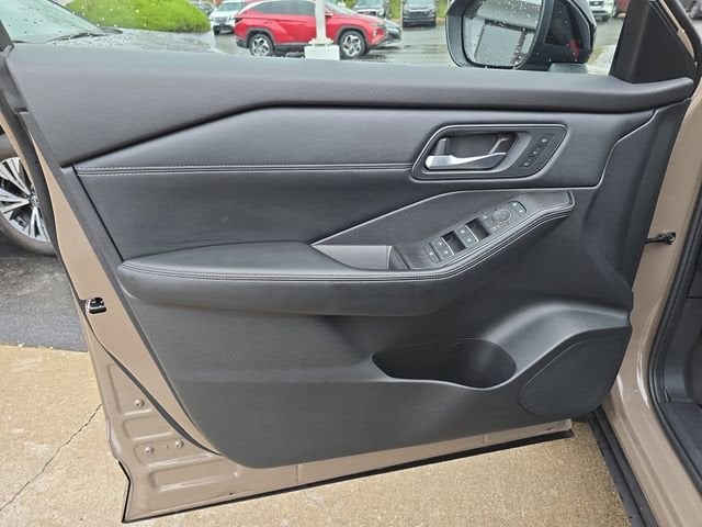 2025 Nissan Rogue SL