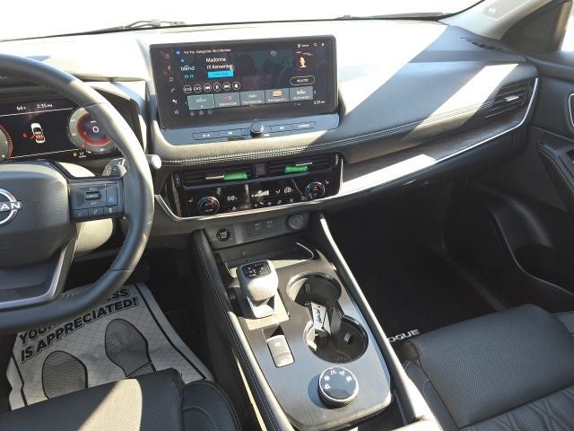 2025 Nissan Rogue Platinum