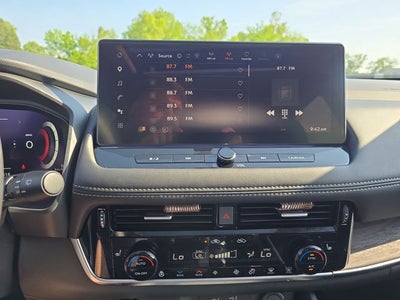 2025 Nissan Rogue Platinum