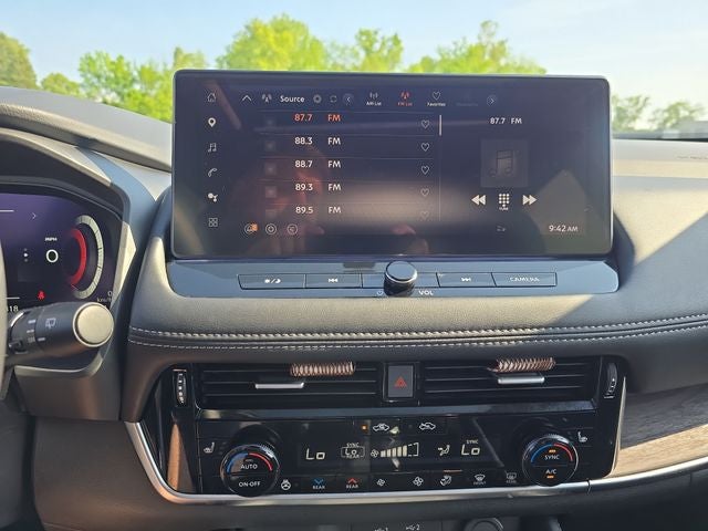 2025 Nissan Rogue Platinum