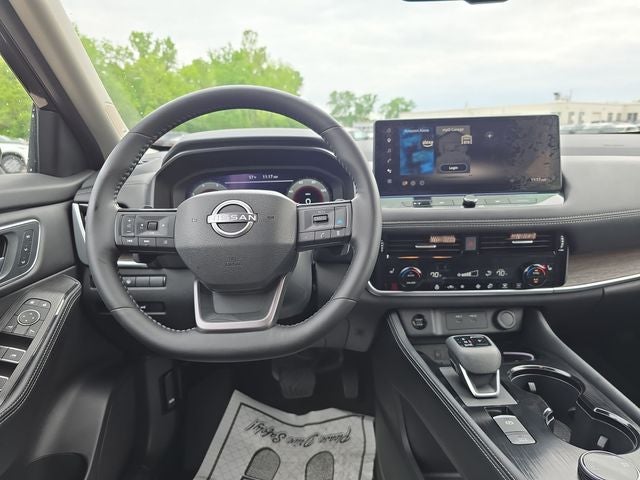 2025 Nissan Rogue Platinum