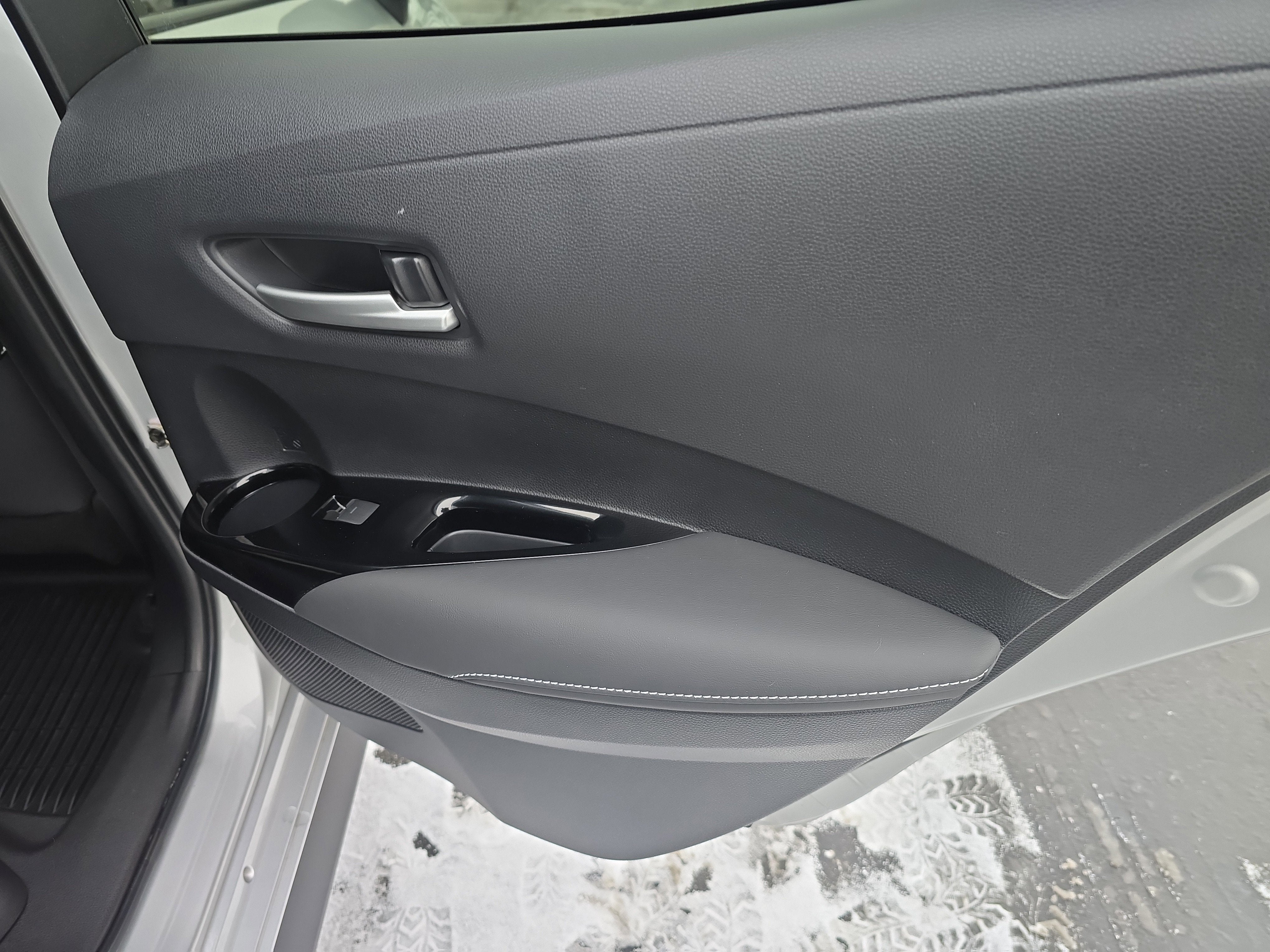 2022 Toyota Corolla Hatchback SE Nightshade Edition