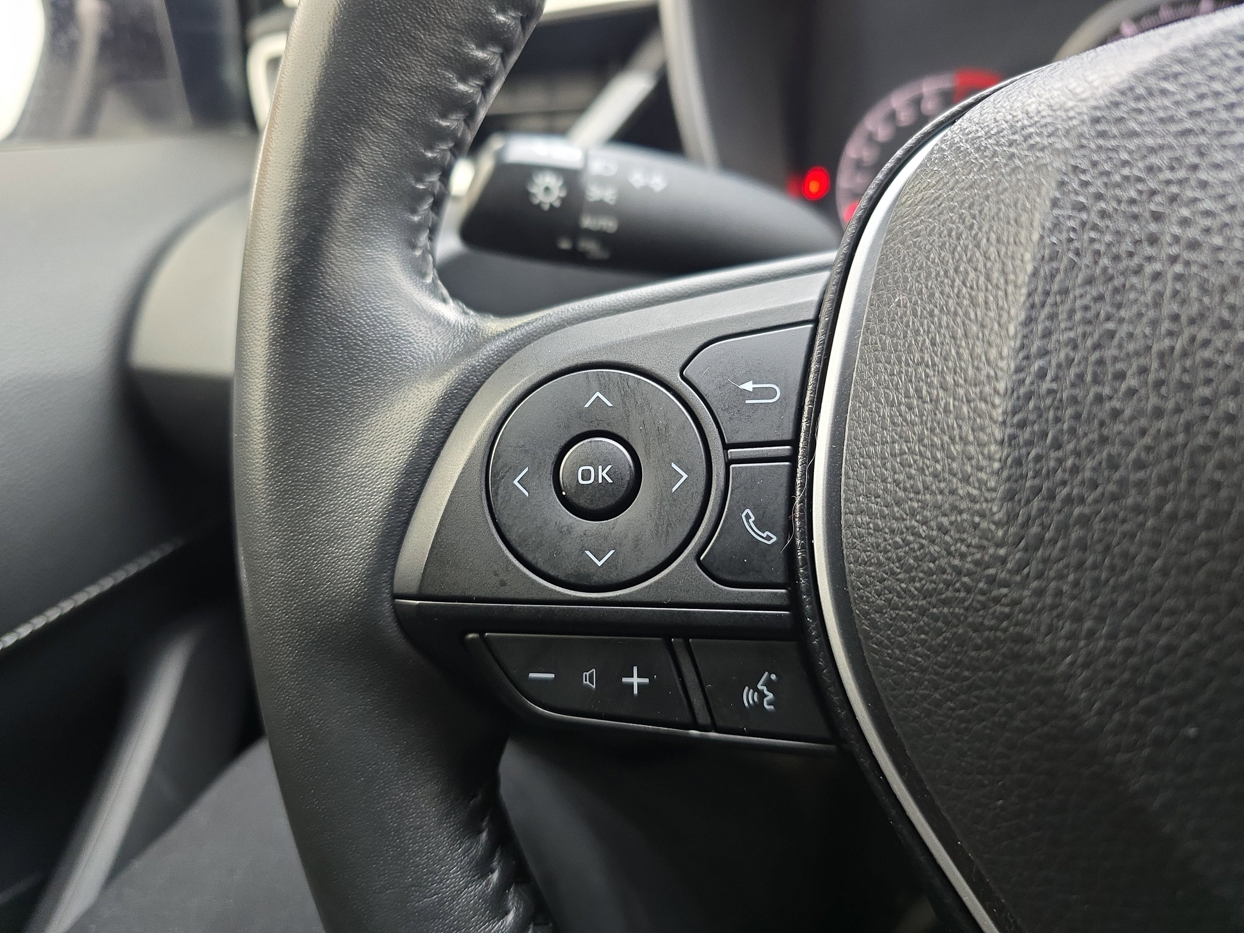 2022 Toyota Corolla Hatchback SE Nightshade Edition