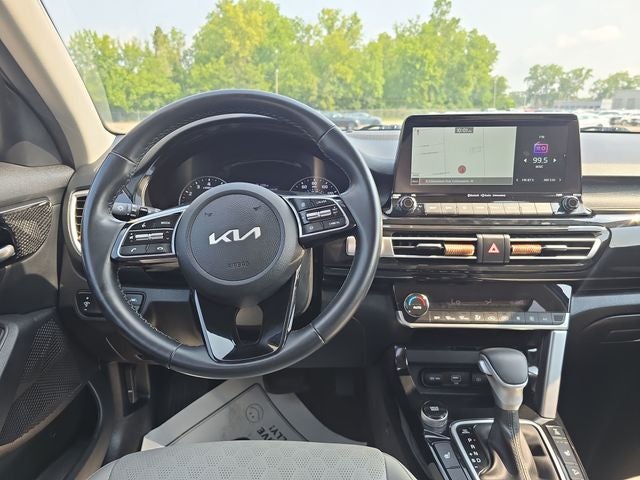 2022 Kia Seltos EX