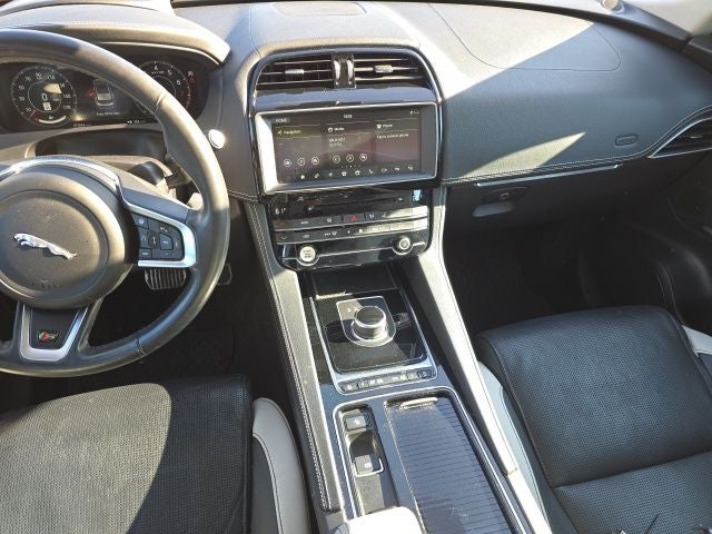 2020 Jaguar F-PACE S