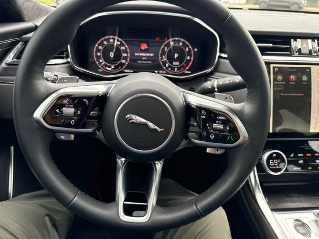2024 Jaguar XF R-Dynamic SE