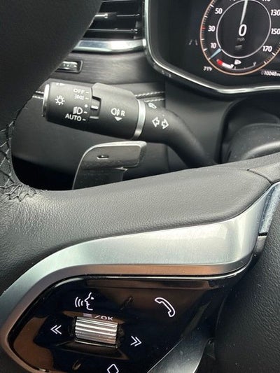 2024 Jaguar XF R-Dynamic SE
