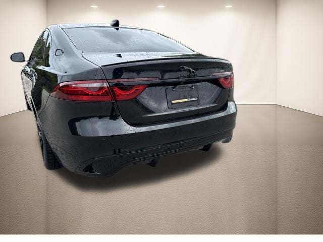 2024 Jaguar XF R-Dynamic SE