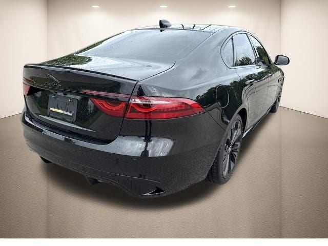 2024 Jaguar XF R-Dynamic SE