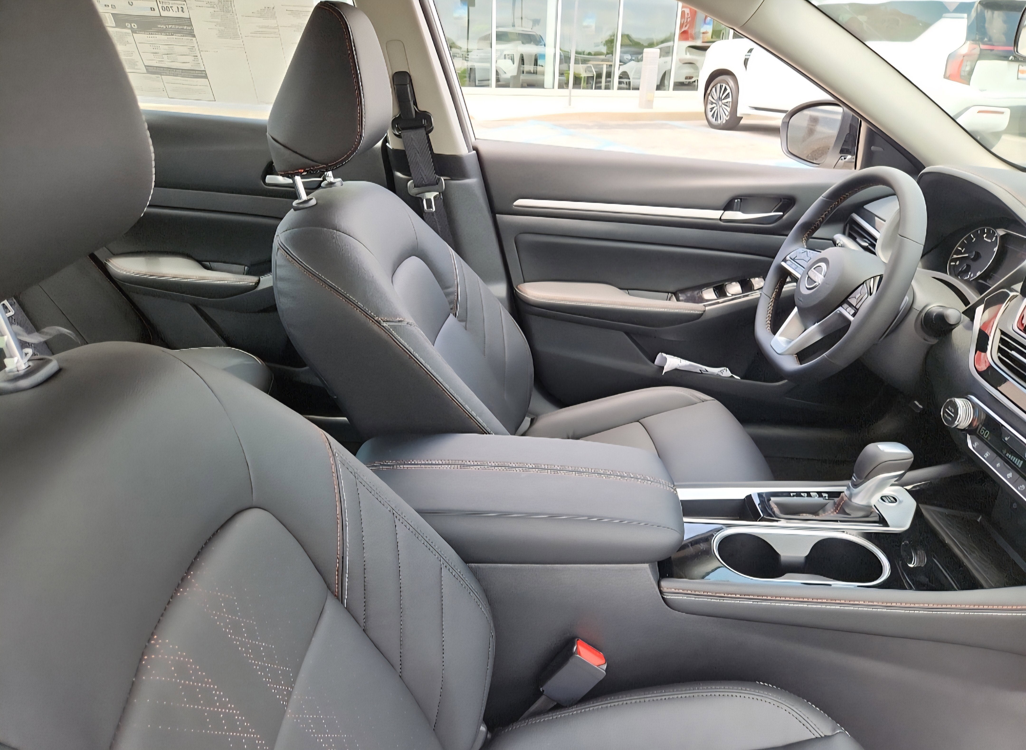 2025 Nissan Altima SR