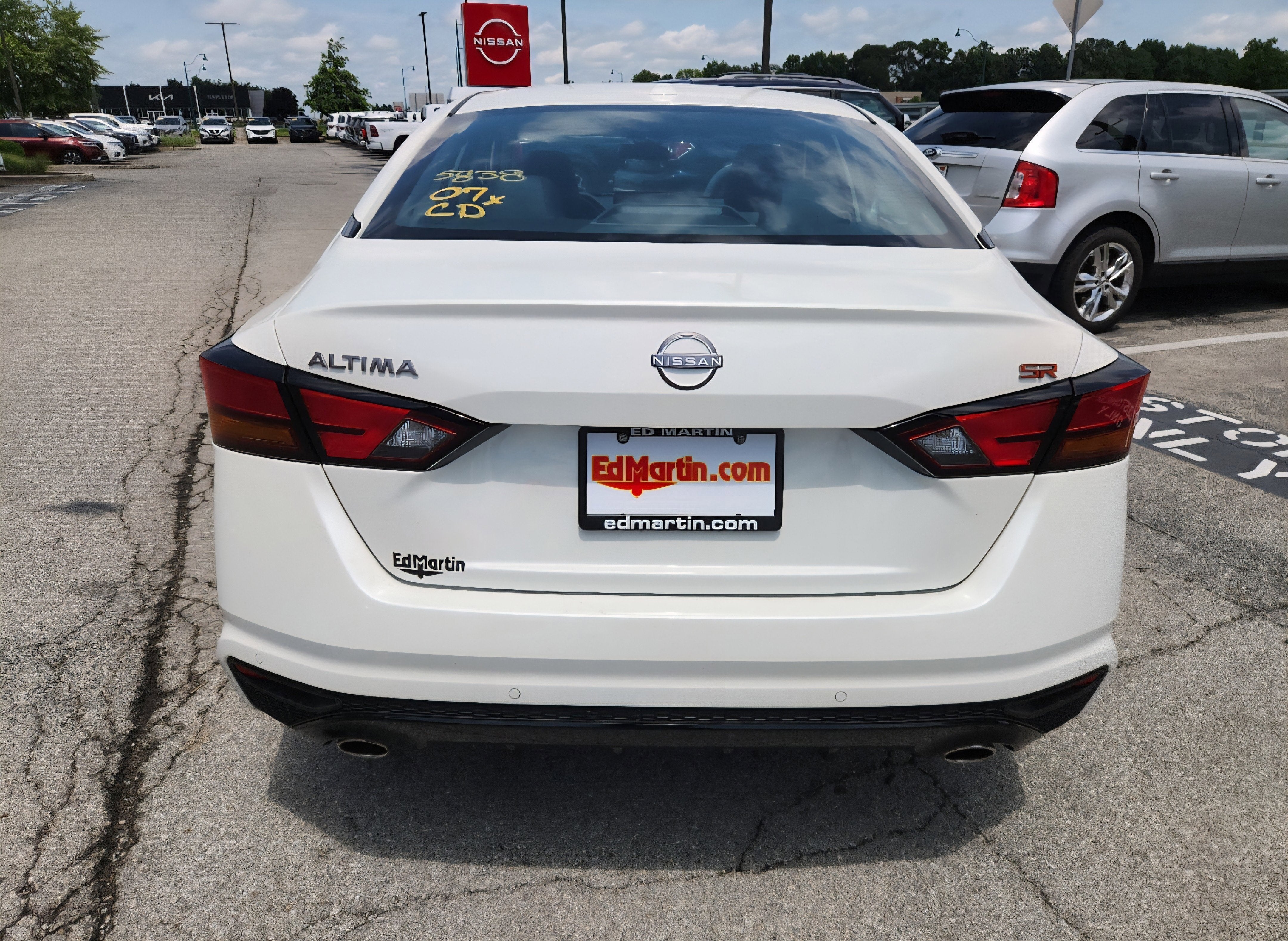 2025 Nissan Altima SR
