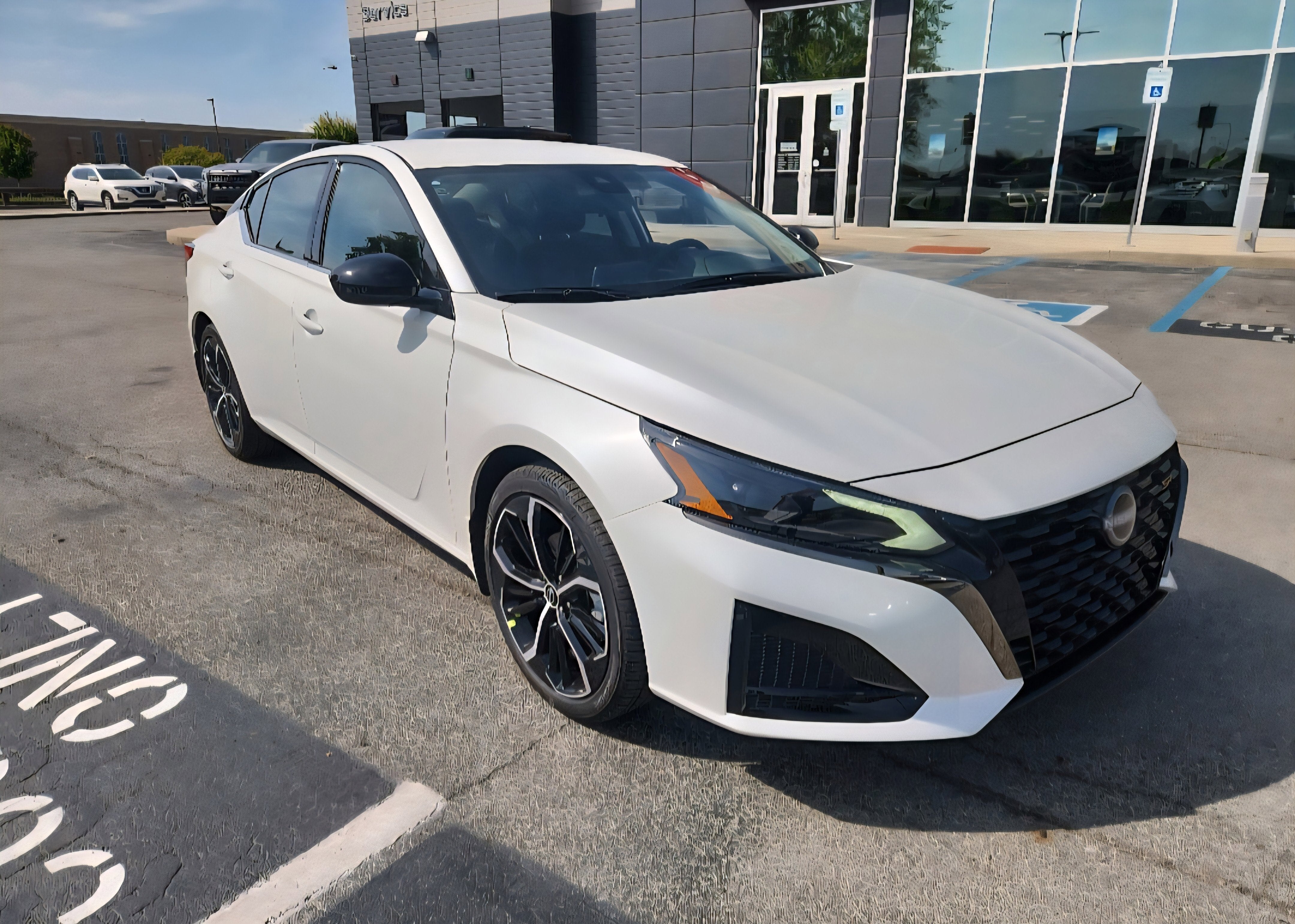 2025 Nissan Altima SR