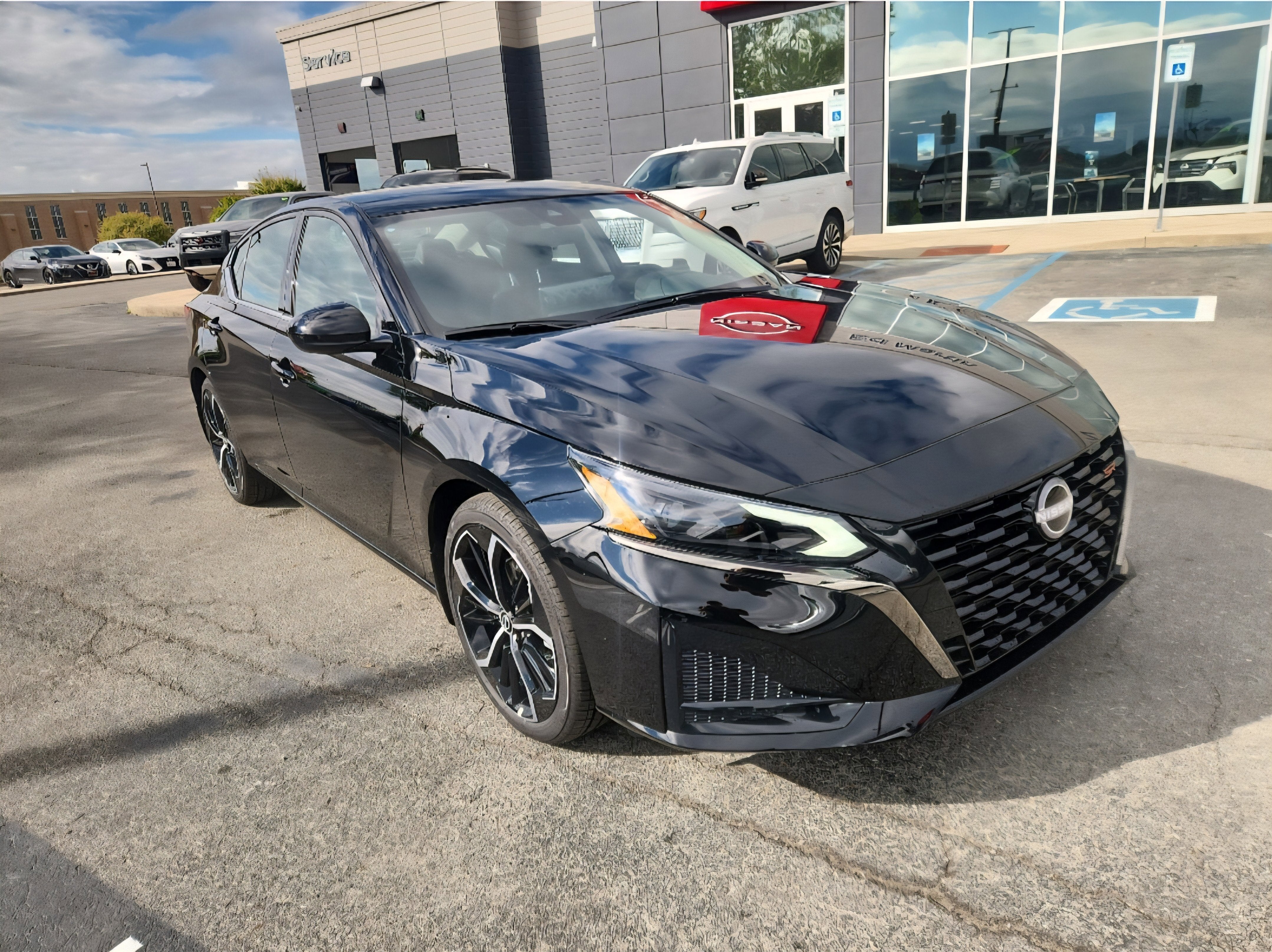 2025 Nissan Altima SR