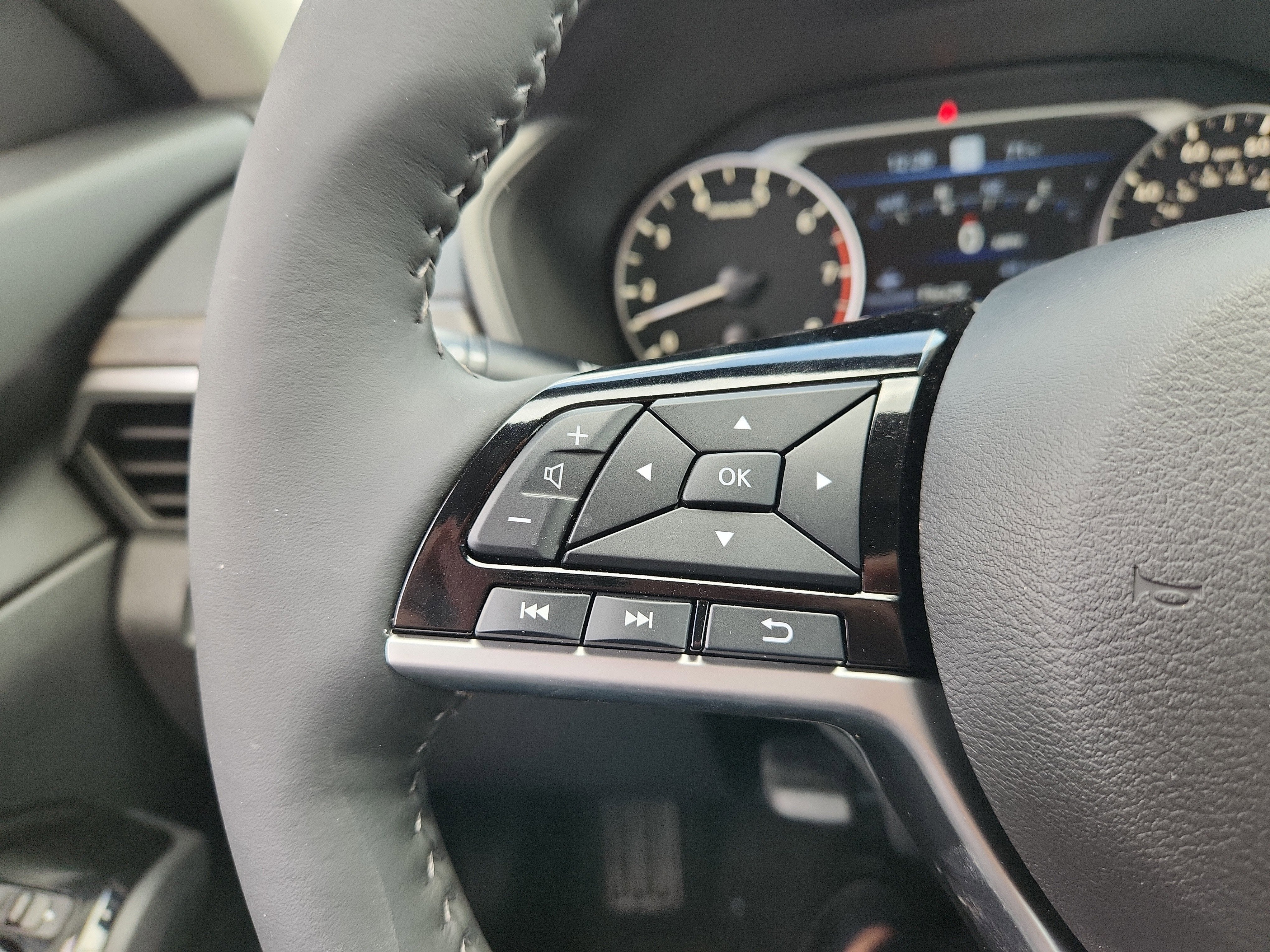 2025 Nissan Altima SL