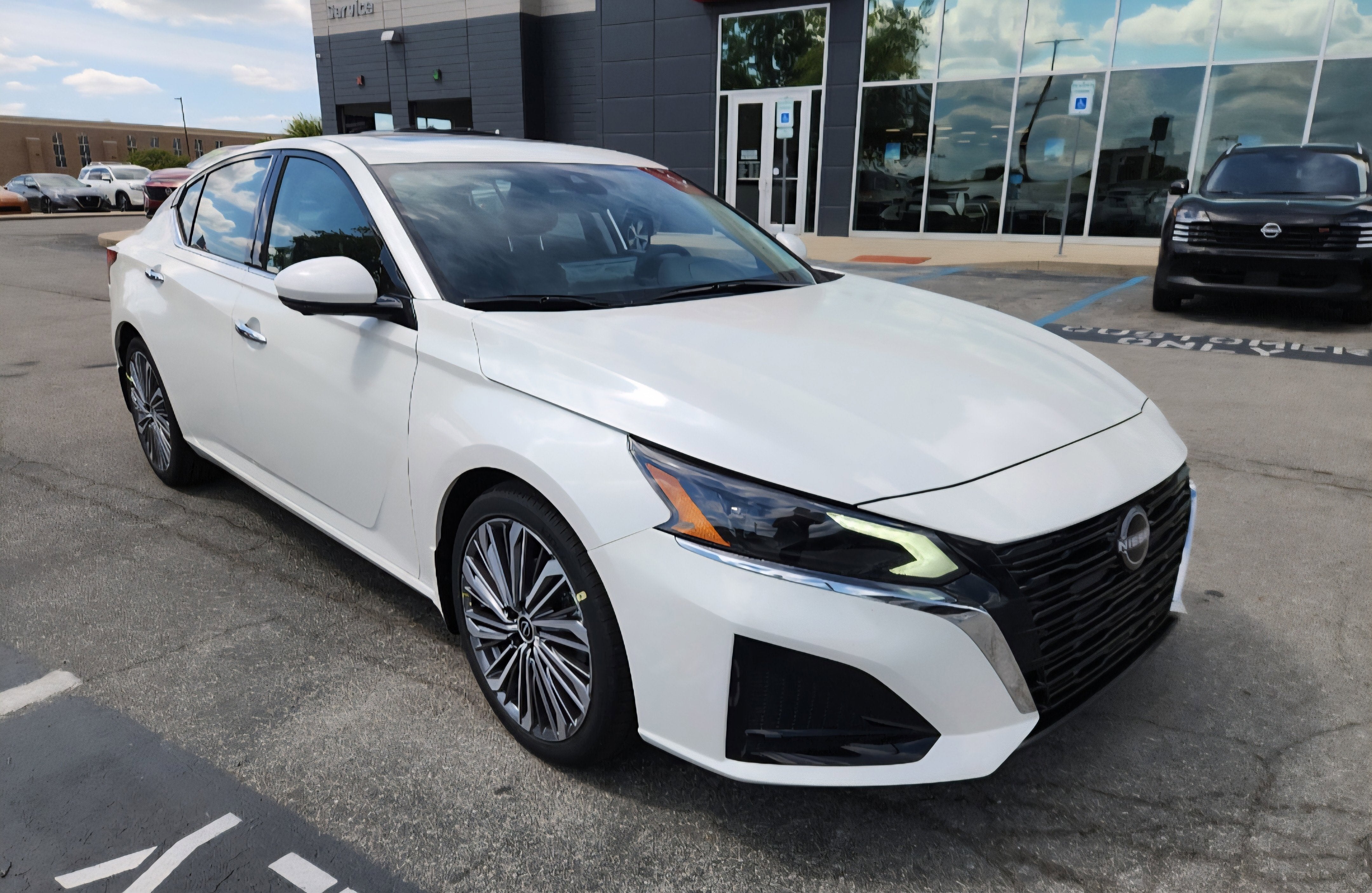 2025 Nissan Altima SL