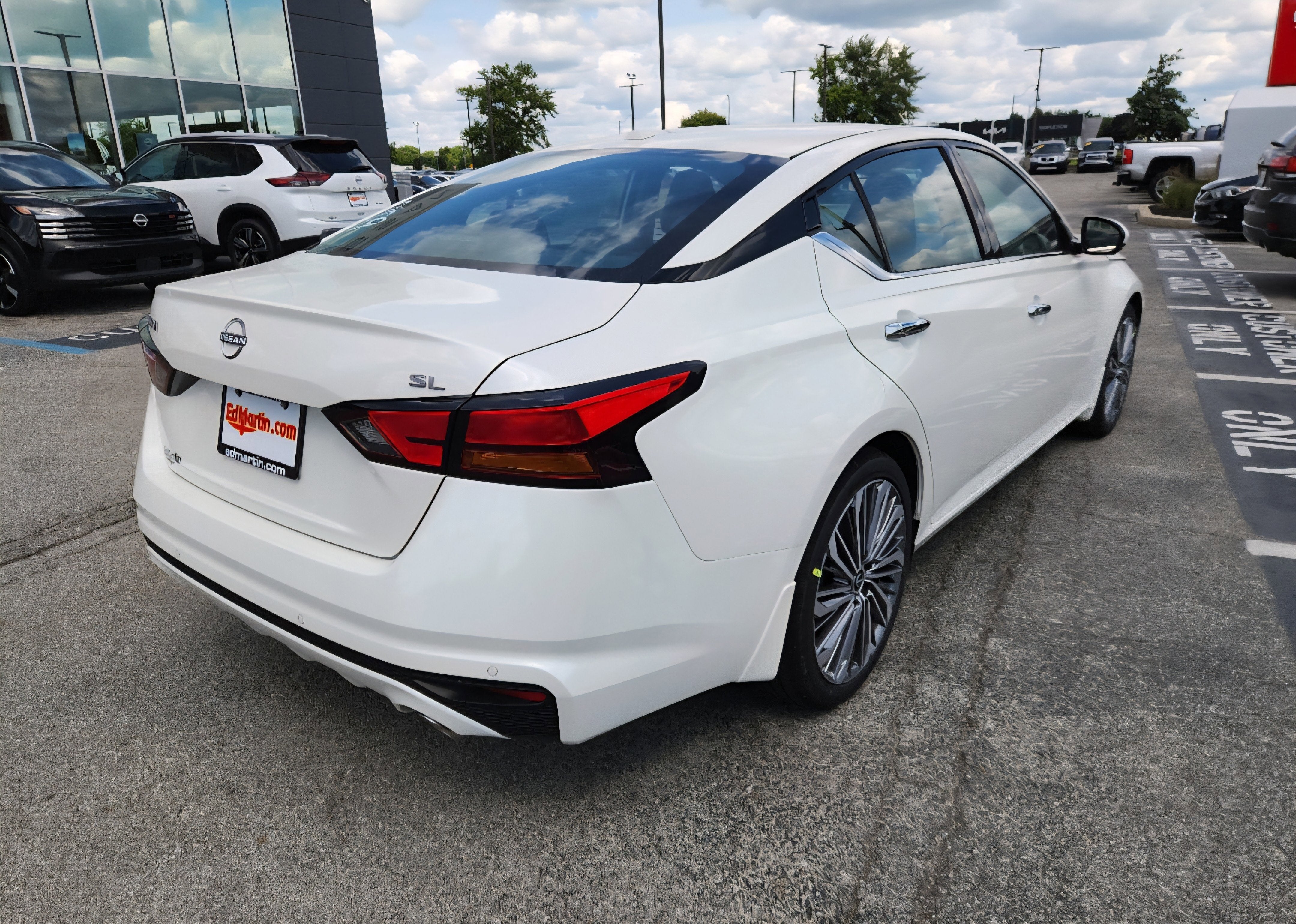 2025 Nissan Altima SL