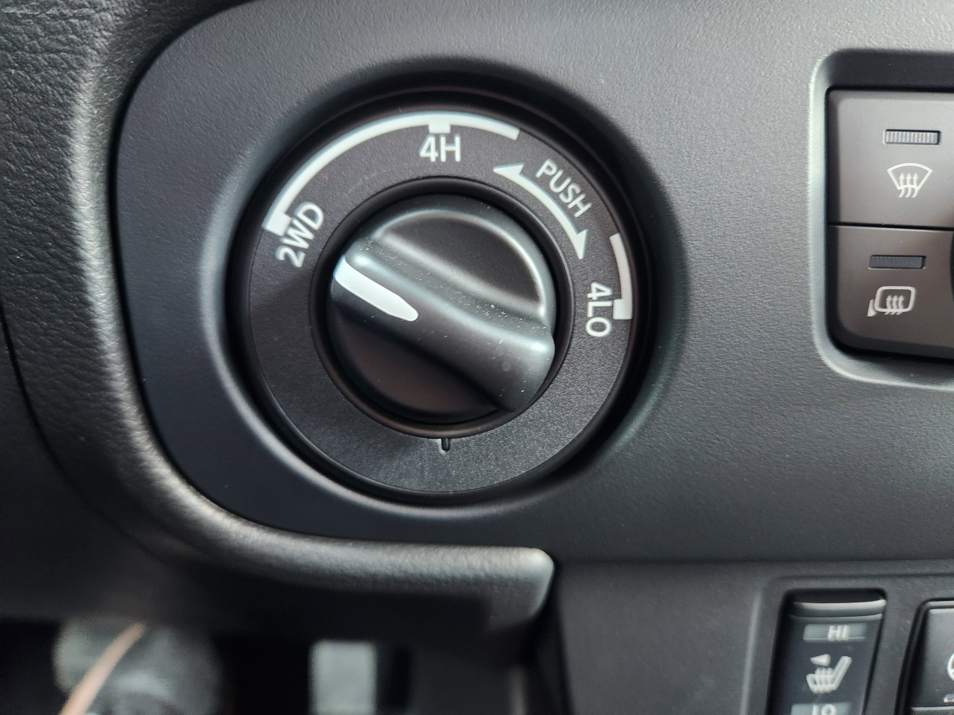 2026 Nissan Frontier PRO-4X w/R Package