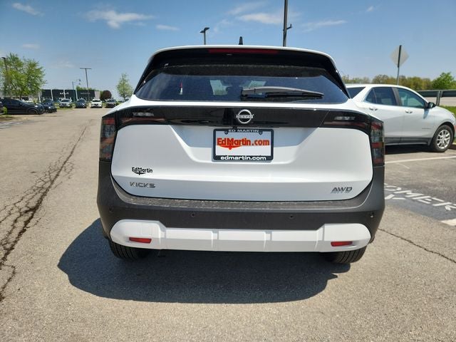 2026 Nissan Kicks SV