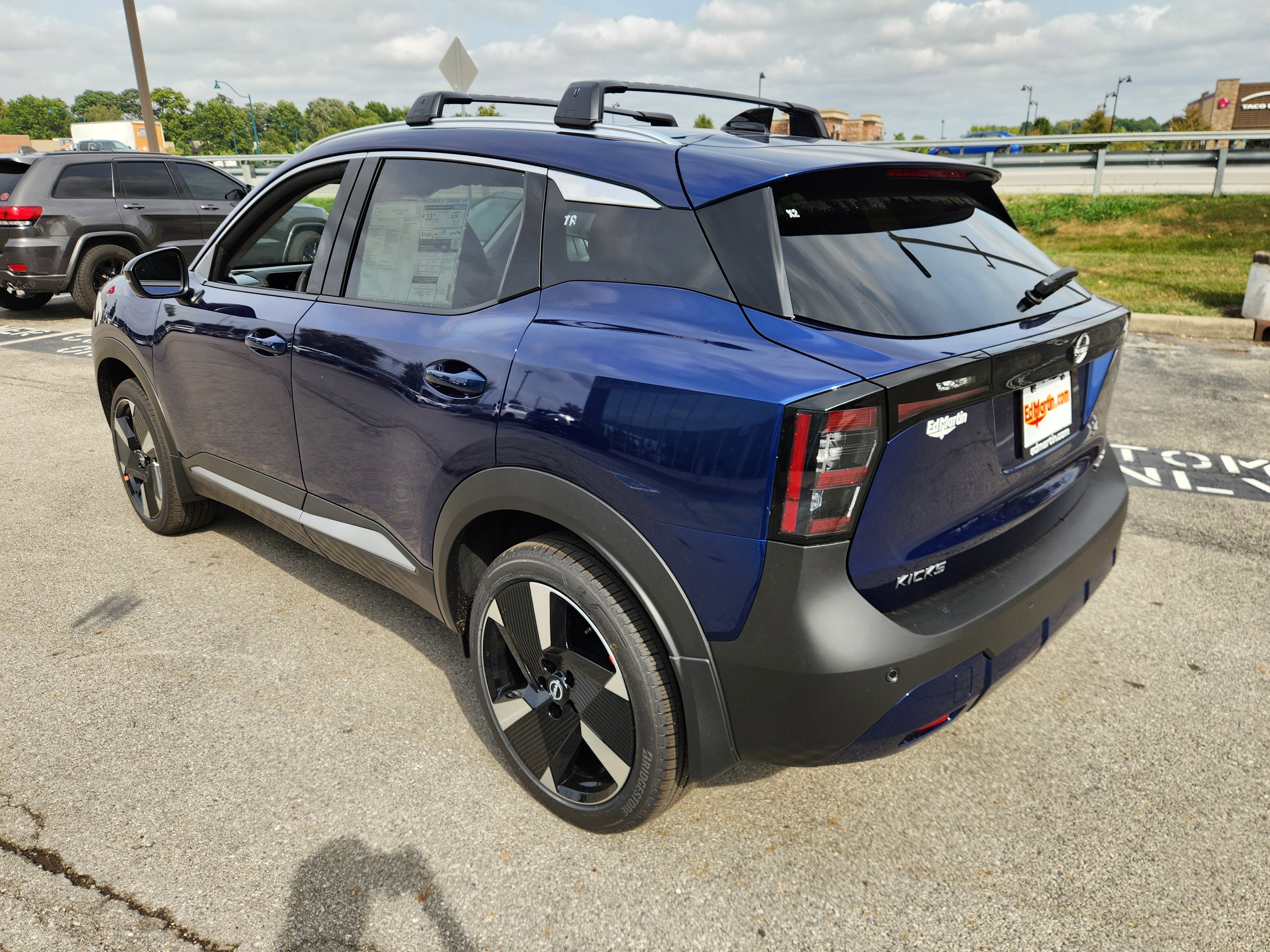 2026 Nissan Kicks SR