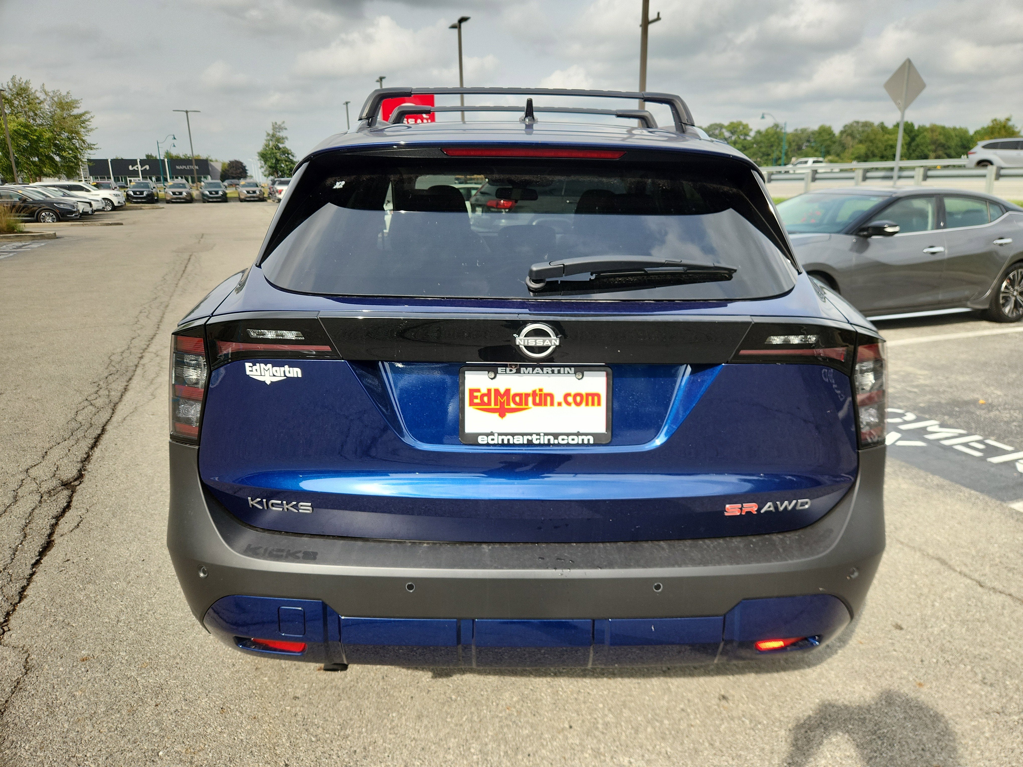 2026 Nissan Kicks SR