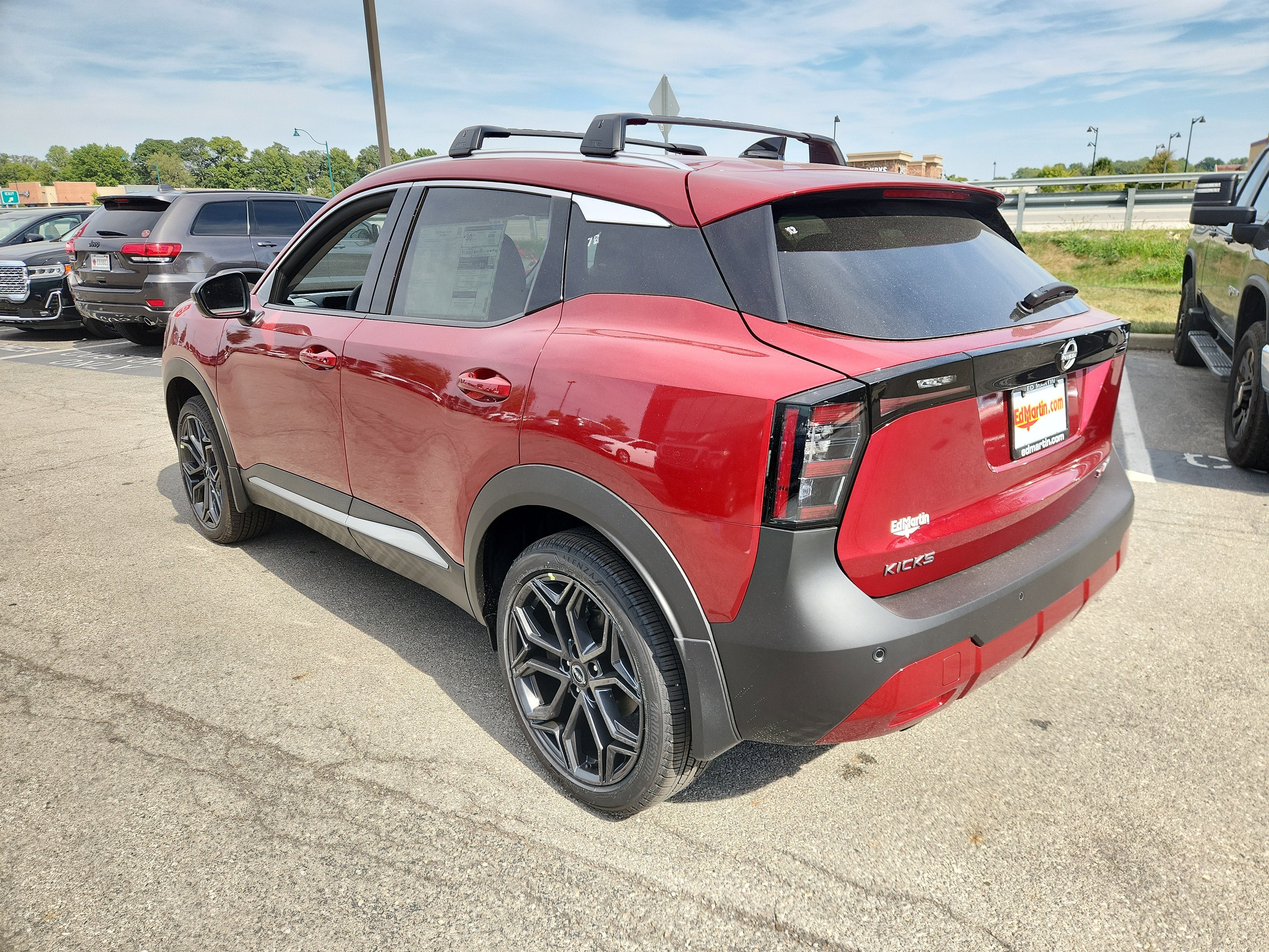 2026 Nissan Kicks SR