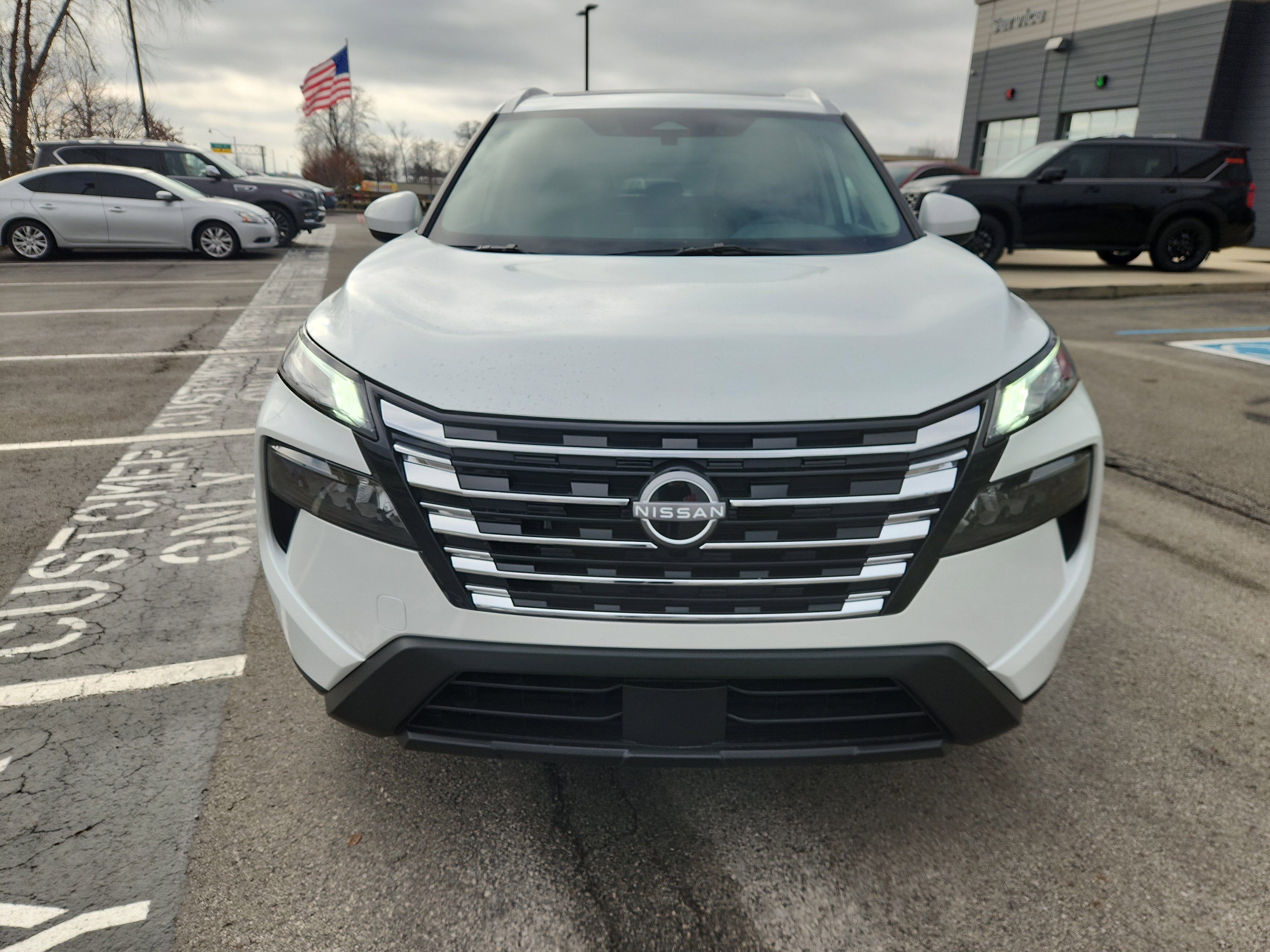 2026 Nissan Rogue SV