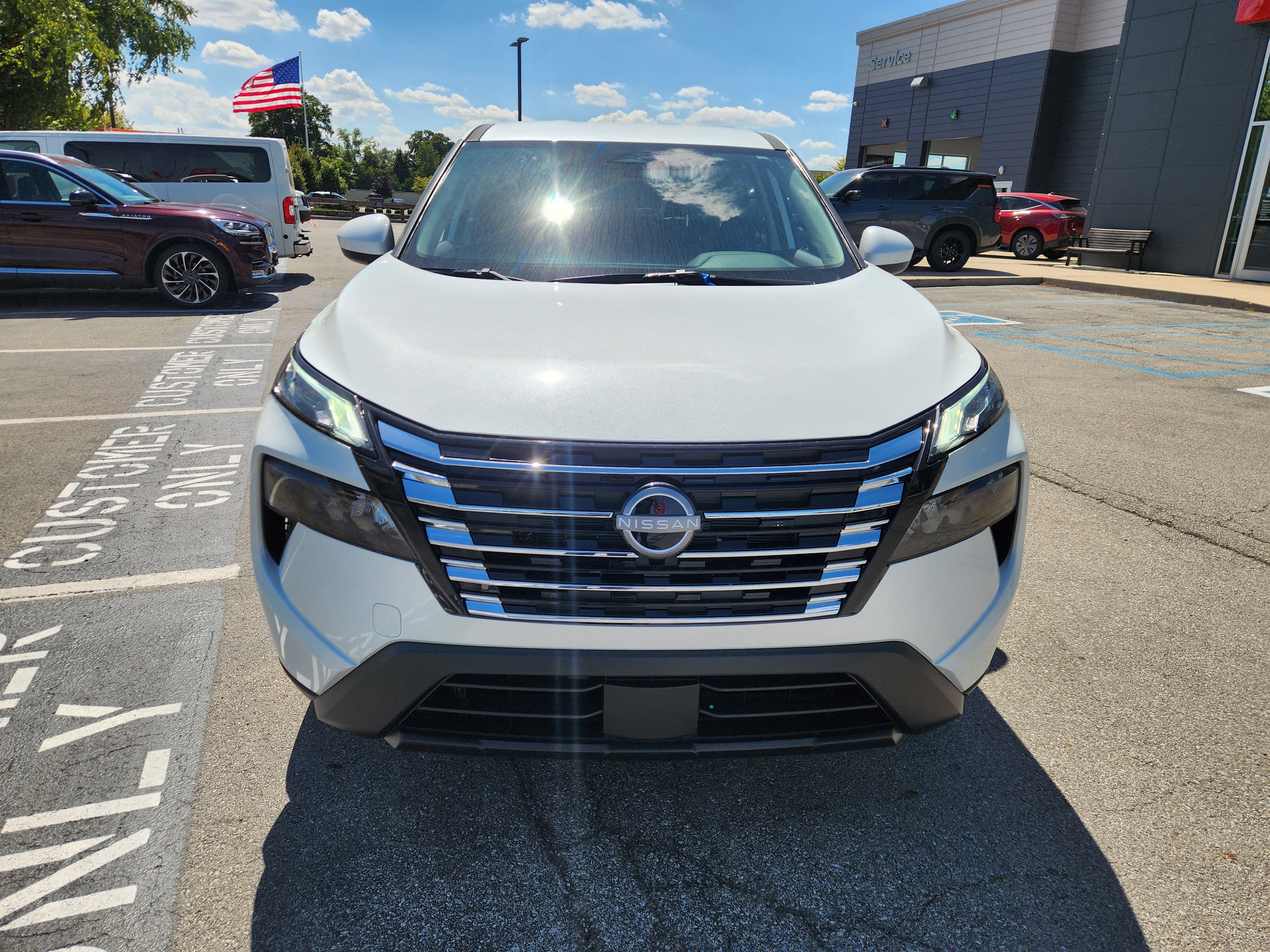 2026 Nissan Rogue SV