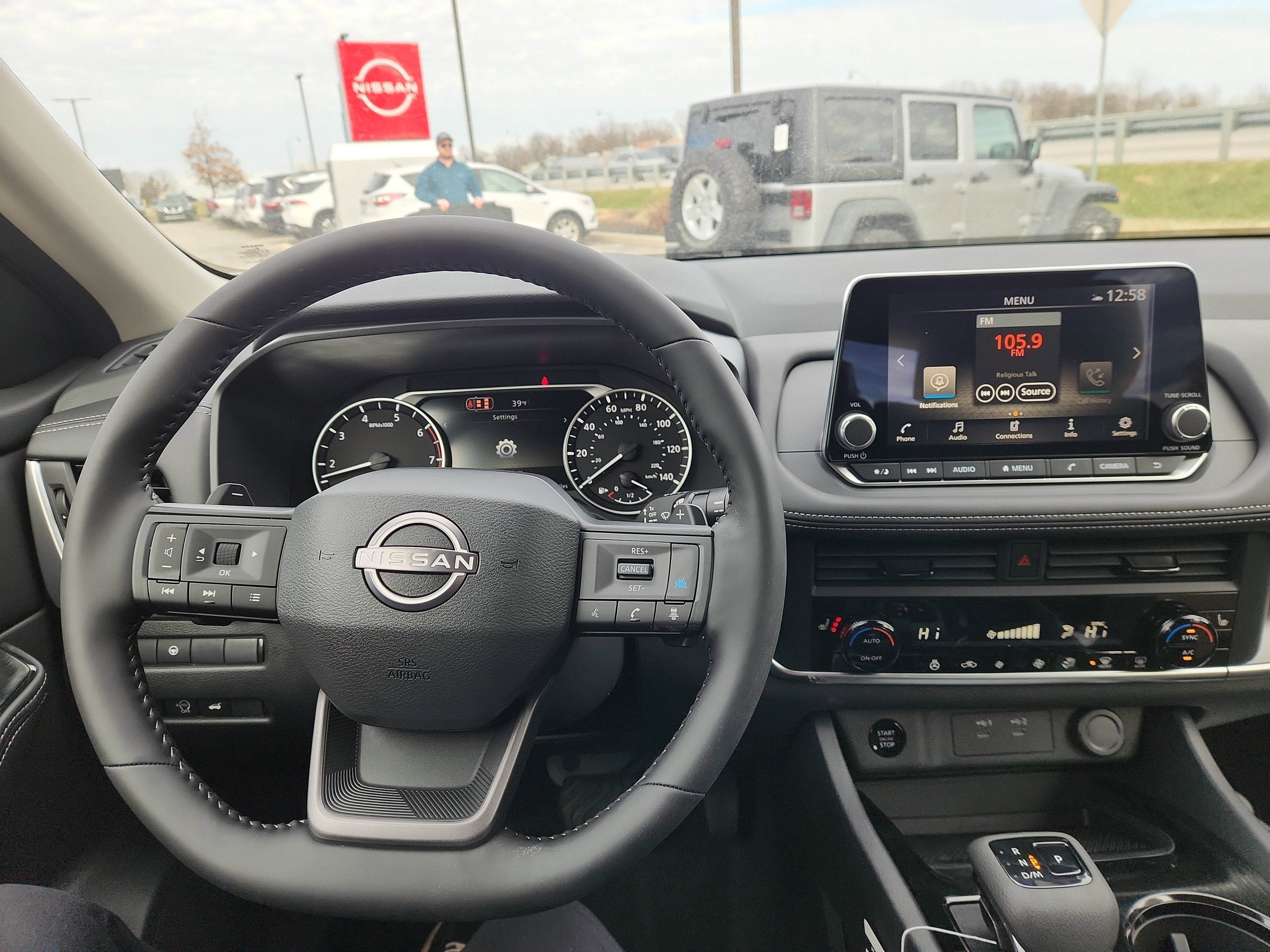 2026 Nissan Rogue SV