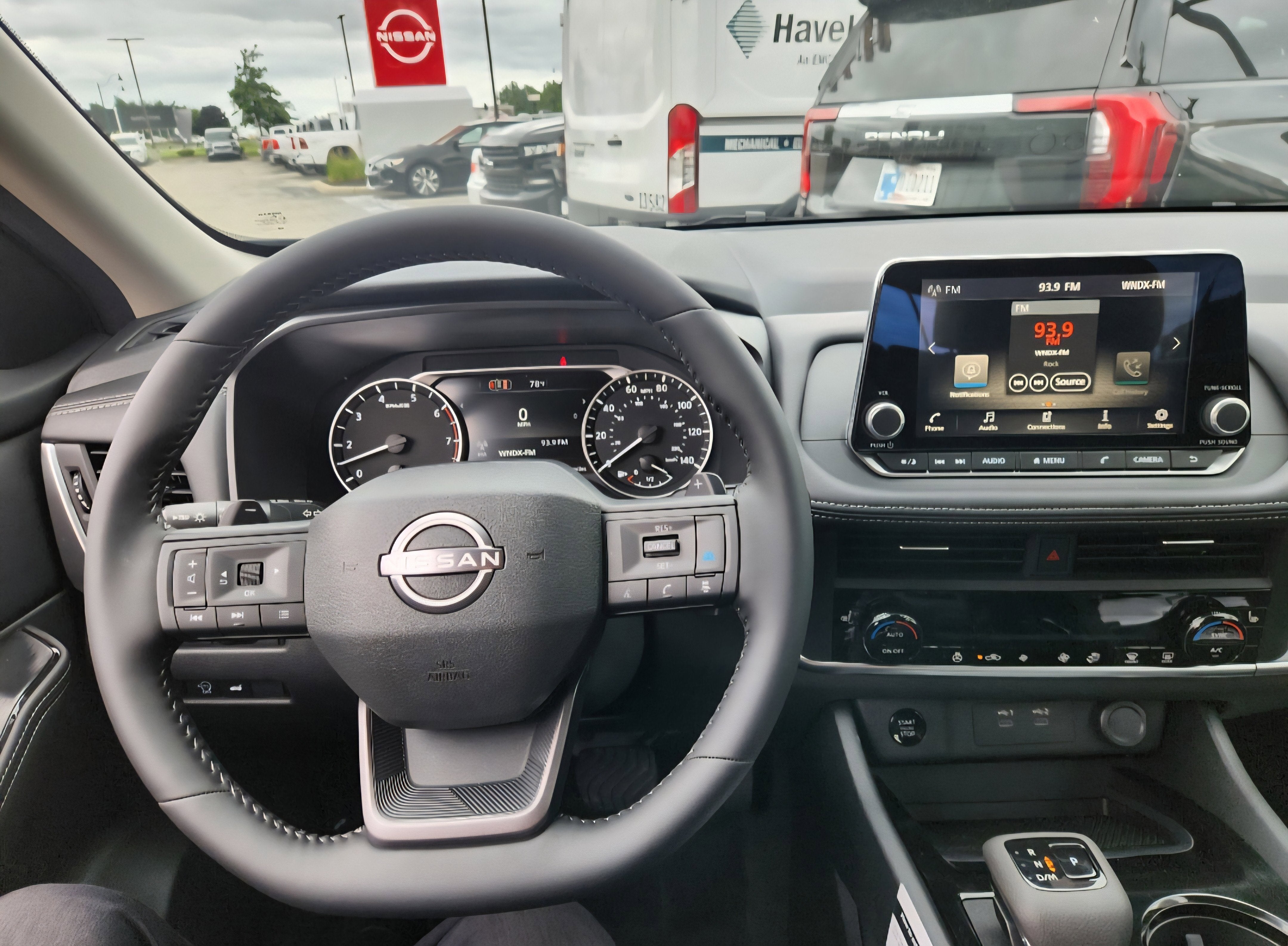 2026 Nissan Rogue SV