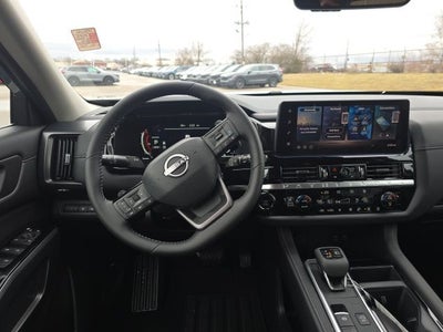 2026 Nissan Pathfinder SL