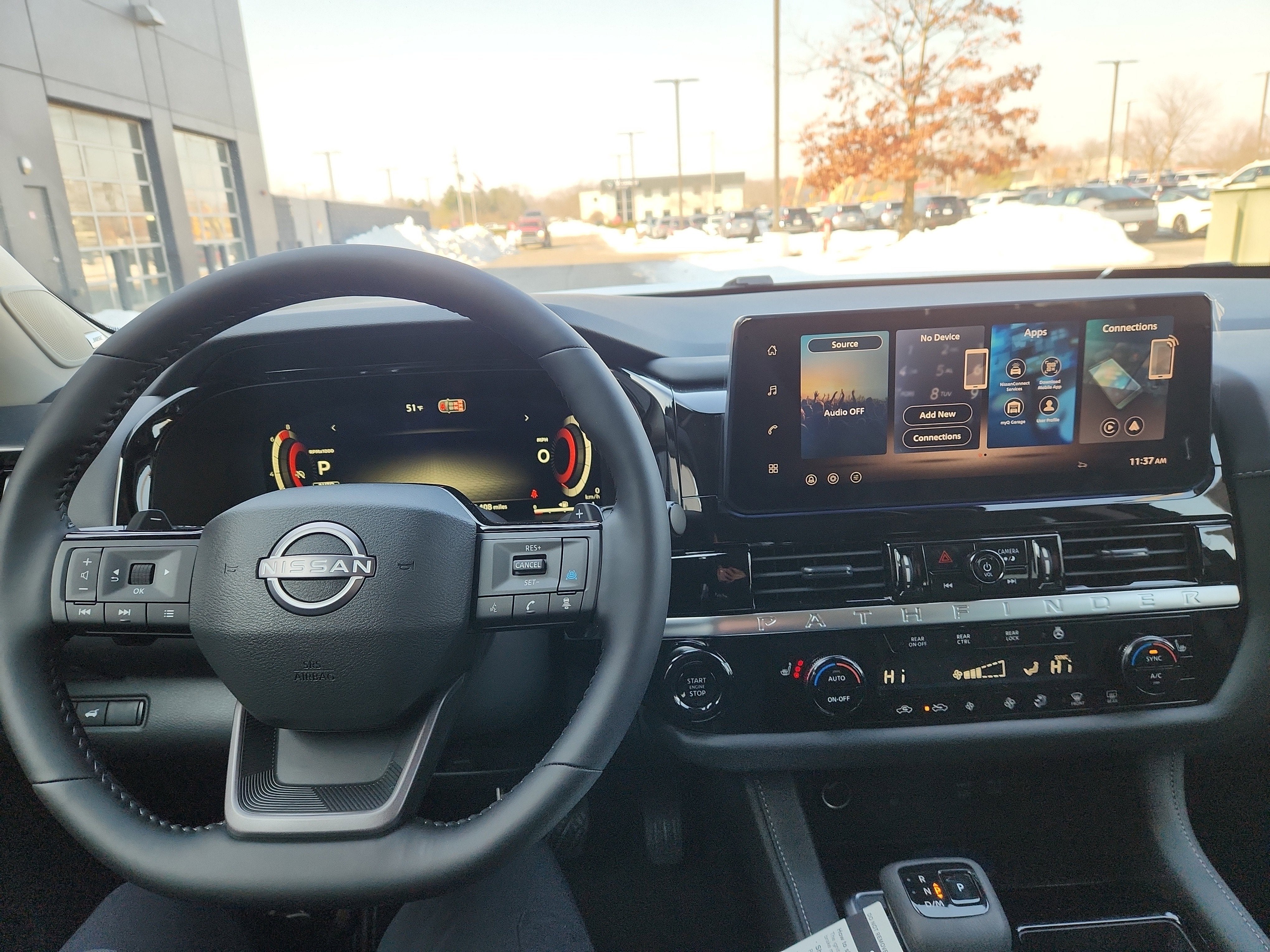 2026 Nissan Pathfinder SL