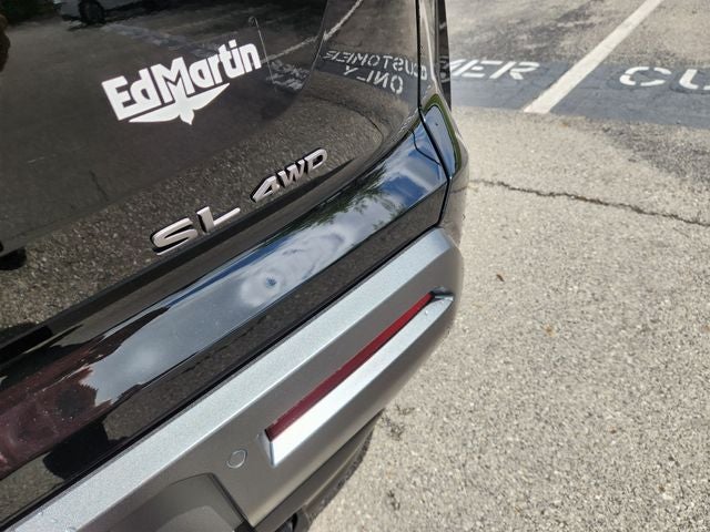 2026 Nissan Pathfinder SL