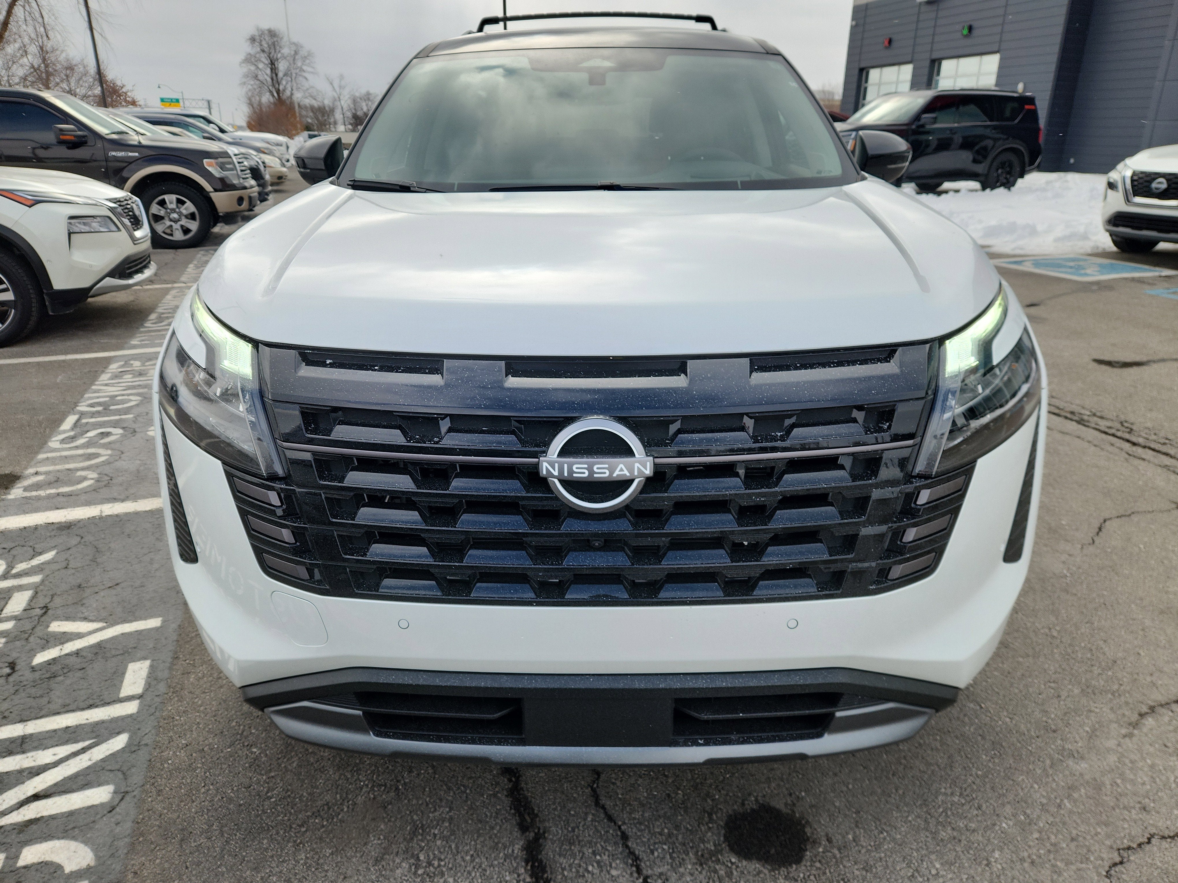 2026 Nissan Pathfinder Platinum