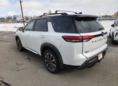 2026 Nissan Pathfinder Platinum