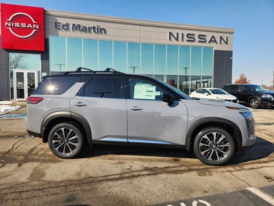 2026 Nissan Pathfinder Platinum