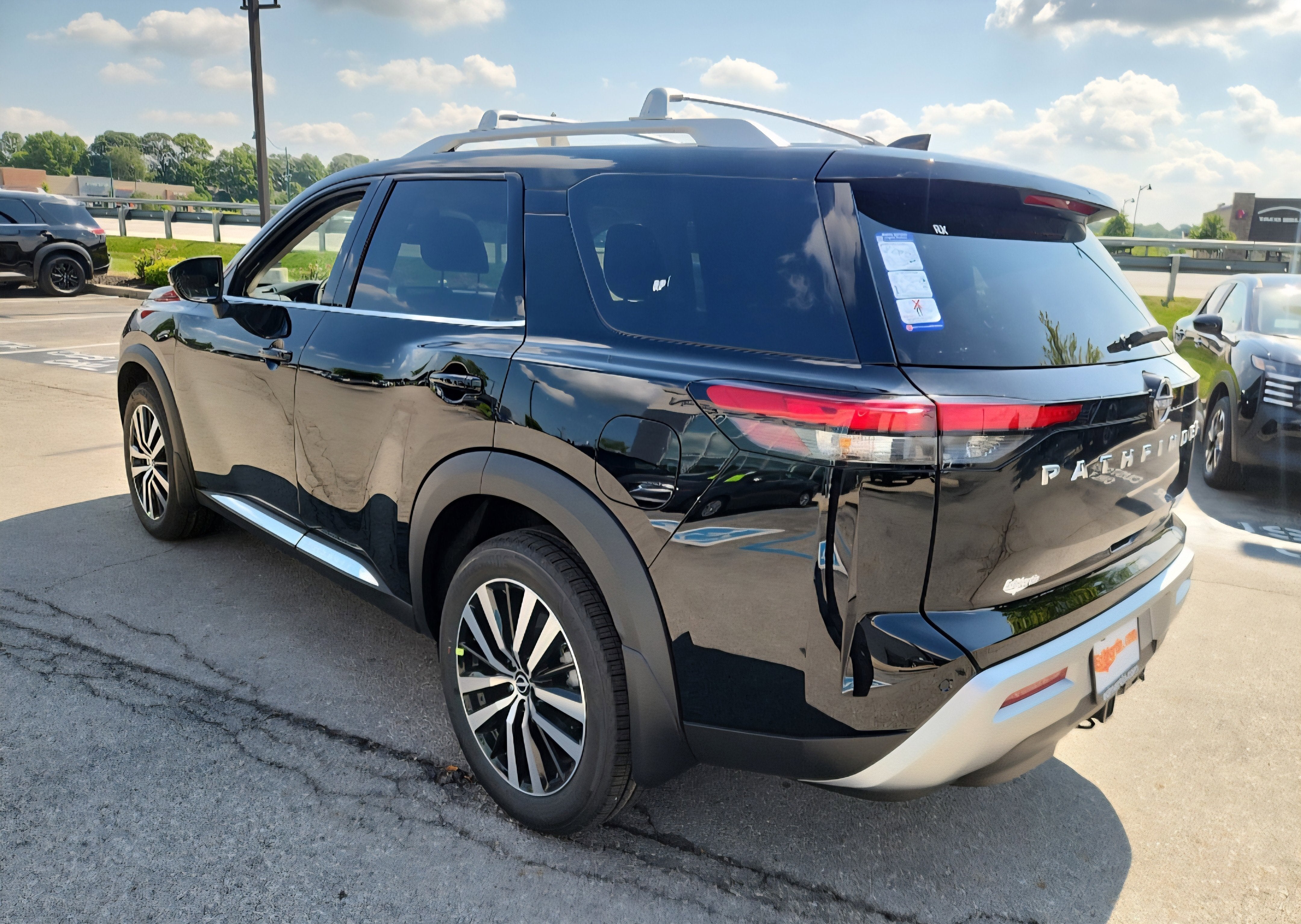 2025 Nissan Pathfinder Platinum