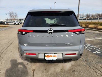 2025 Nissan Pathfinder Platinum
