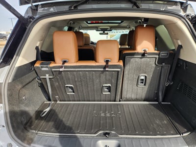 2025 Nissan Pathfinder Platinum