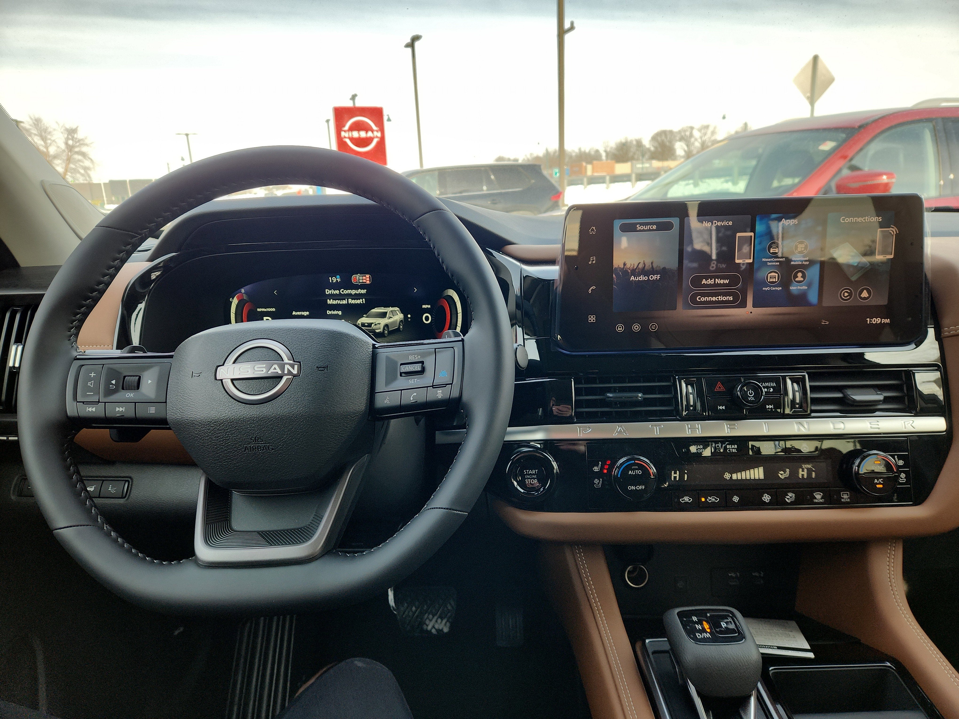 2026 Nissan Pathfinder Platinum