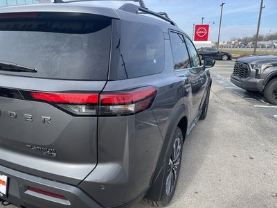 2026 Nissan Pathfinder Platinum