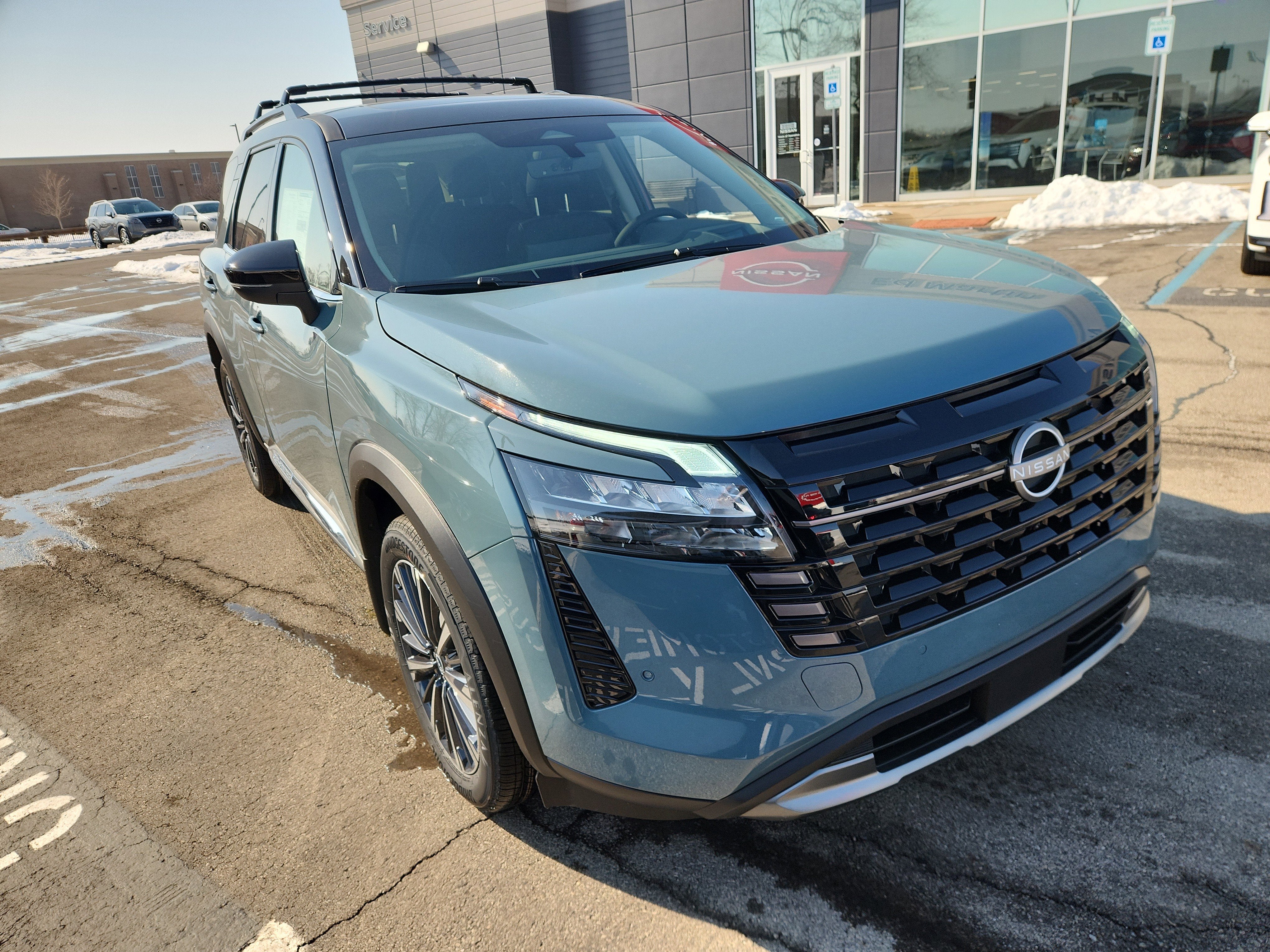 2026 Nissan Pathfinder Platinum