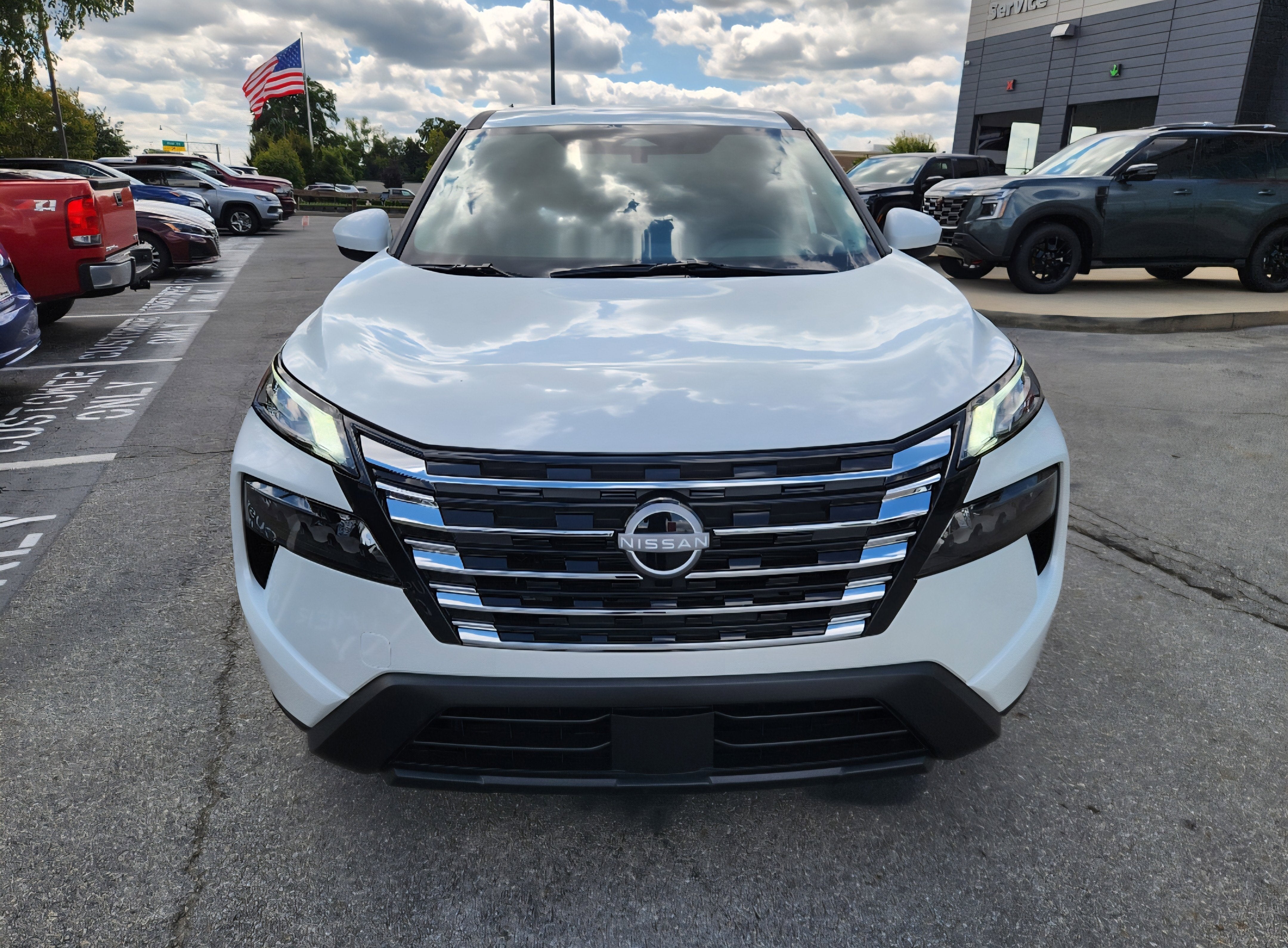 2026 Nissan Rogue SV