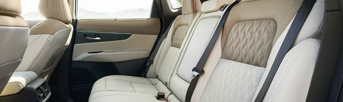 Second-row seats of the 2026 Nissan Murano in light quilted upholstery
