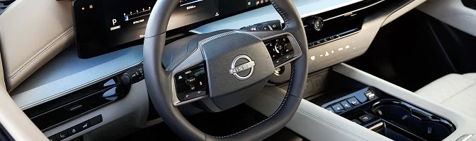 Steering wheel and dashboard displays of the 2026 Nissan Murano